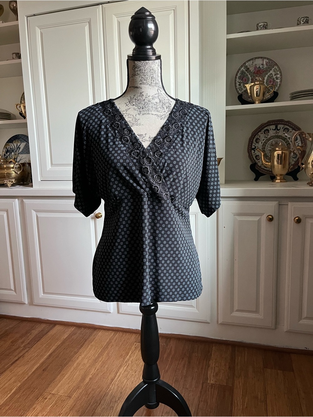 Nine West Black Patterned V-Neck Blouse with Lace Detail